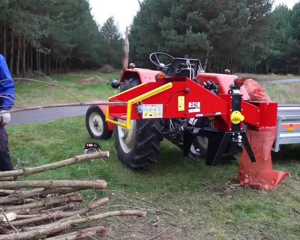 Rębak do ciągnika: Ursus C-330/C-360? Wybierz idealny model!